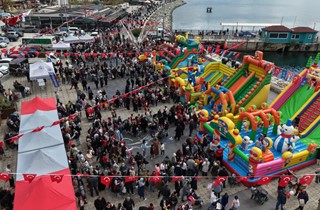 Gemlik’te 23 Nisan Coşkusu Meydanlara Taştı